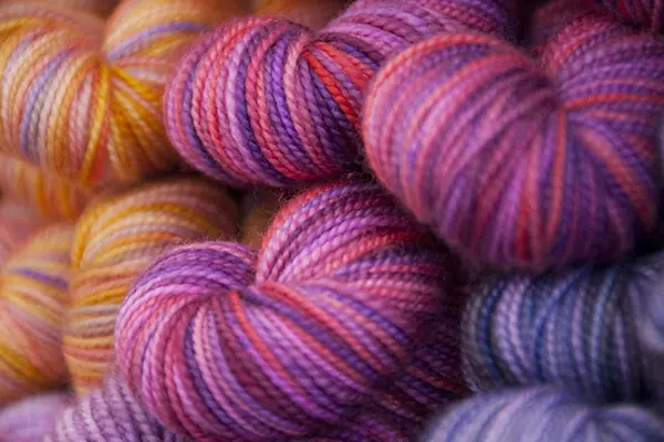 What is worsted weight yarn?