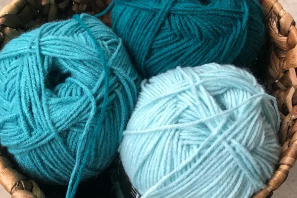 Which are synthetic yarn?