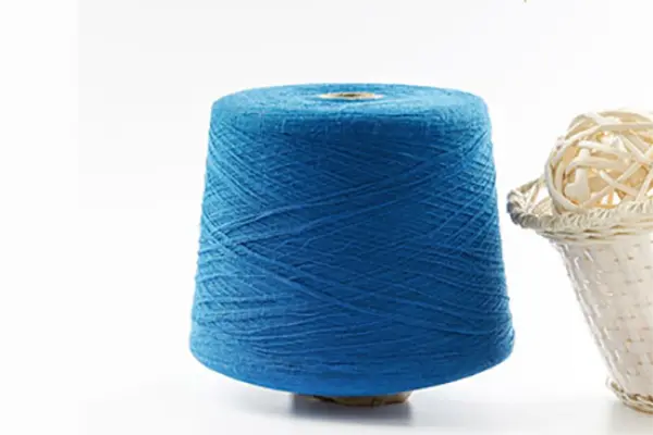 What is recycled polyester yarn?